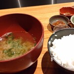 ろばた（呂者堂） - 土鍋ご飯と伊勢海老味噌汁