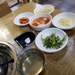 오륙도 낙지볶음  - おかずたち