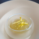 プレゼンテ スギ - 2020.1 おそ松さまでした。（赤松の葉から抽出したゼリー 赤松の葉シロップを泡立てて）