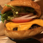 BROWNS BURGER - タマネギ…トマト…