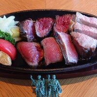 THE KINTAN STEAK - ⑤サガリ、牛タン、豚肩ロース