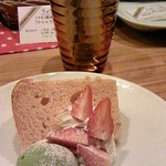  カフェ＆レストランCAVA - 桜シフォンケーキ。抹茶ジェラート付