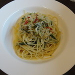 デイリー - 4月14日　Cランチ　干し海老と水菜のペペロンチーノ