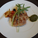 デイリー - 4月14日　Cランチ　国産豚肩ロースグリル　菜葉ピューレ添え