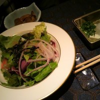 鉄板焼 RURI (アートホテル大阪ベイタワー) - 昆布サラダ、何とかとヘーゼルナッツドレッシング