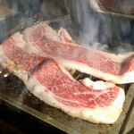 和牛焼肉食べ放題　肉屋の台所 - すき焼き風で食べる薄焼きカルビ