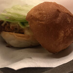 酒肴 新屋敷 - アジフライバーガー