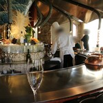 あざみ野うかい亭 - 鉄板を前にした座席