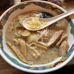 特麺コツ一丁ラーメン - ラーメン 麺半分 ニンニクあり チャーシュー抜き