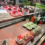 ジュヴァンセル - 普通のケーキも売られています