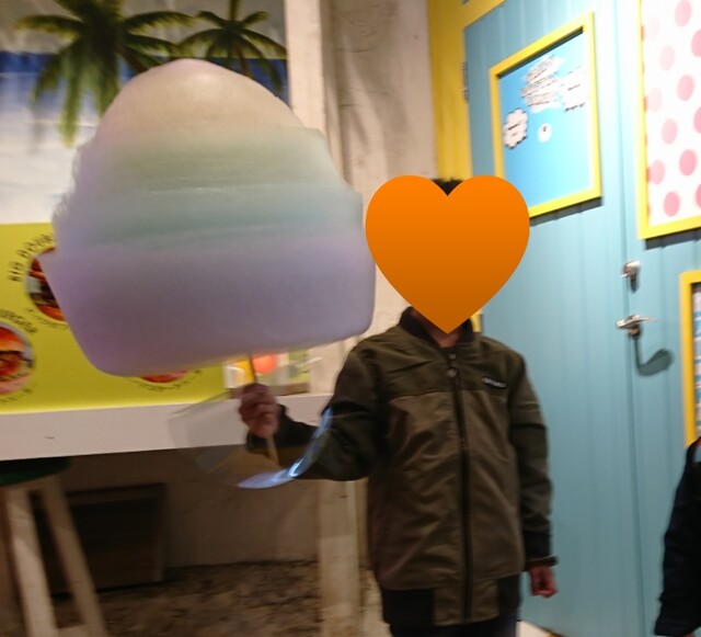 わたあめ インスタ映えってやつ 子供は喜びますね By ひとんん フェアリーコットンキャンディー Fairly Cotton Candy 北谷町 スイーツ その他 食べログ