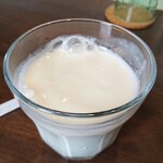 カレー&オリエンタルバル 桃の実 水道橋店 - マイルドなラッシーも美味しい❗