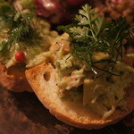 クロッキオ - スモークホタテ、カニ、アボガドのタルタル