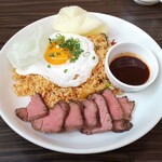 ベビーフェイスプラネッツ - 特製ローストビーフのナシゴレン 1,190円