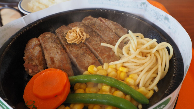 ペッパーランチ イオンモール大曲店 - 飯詰（ステーキ）の写真