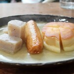 大八 - こんにゃく、ごぼてん、うめやき