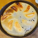 Kusuen - 博多鉄鍋餃子8個
