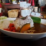 旅人カフェ トイ ボックス - 右側が筑波山、左側が加波山。富士山がでたら良かった…
