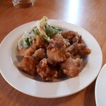 しゃぶしゃぶすき焼どん亭 - 惣菜バーの唐揚げです。