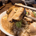 アヒル家 - 分厚いバラチャーシュー