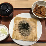 き久好 - 十勝子豚丼と選べる麺セット
