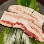 岛黑猪肉”shimarukuru”五花肉
