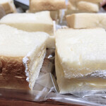 萱沼製パン - 生クリームとカスタード