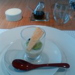 ミクニ マルノウチ - アミューズは卵のフラン、ちょっとピンボケな感じでパンチが軽いかな