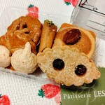 レタンプリュス - プティフールセック どれもすごく美味しいです オーボンヴュータンとほぼ同じ