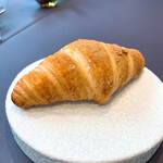プレゼンテ スギ - ⑥自家製クロワッサン　千葉県産マテバシイ(どんぐり)の粉