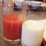 コンチネンタルレストランFirenze - 棚橋牧場の牛乳と北海道のトマトジュース