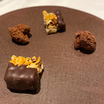 サンタキアラ - アーモンド菓子とポン菓子のチョコ