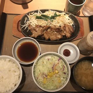 夜10時以降入店可 難波でおすすめの定食 食堂をご紹介 食べログ