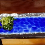 鮨匠 のむら - ツケ皿の上には若布(島原・岩手)