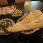 サウガット - Aランチセット「ほうれん草チキンカレー」