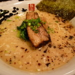 塩とんこつらーめん　800円