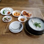 해운대삼계탕 - 地鶏参鶏湯とおかずたち