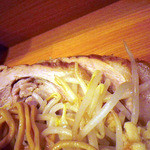 ラーメン二郎 - 豚