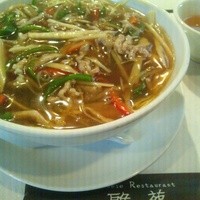 雅苑酒家 本店 - 豚とザーサイの細切り麺