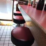 三陽軒 - カウンター入り口に向かって