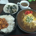 たま家食堂 - もつ煮込みカレー定食  ごはん大盛り チーズダブル