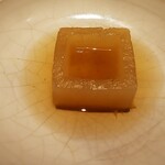 日本料理 TOBIUME - 升に見立てた大根