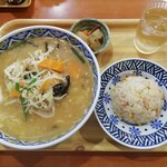 Mampuku Shokudou - 味噌ラーメン＋ミニチャーハンセット（¥850）