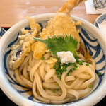 おうどん 瀬戸晴れ - ぶっかけ（冷）に天ぷら乗せてみました♬
      