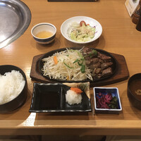 スギモト 本店 - 鉄板カットステーキ