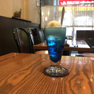 カフェ オークラ_0