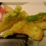 Nigiriya - ランチ（2,300税抜）本日の一品(天婦羅)