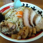 竹本商店 煮干センター アジト - 全景