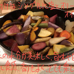 VERMICULAR RESTAURANT THE FOUNDRY - THE FOUNDRY COURSE 6500円
                                無水調理の季節野菜アップ