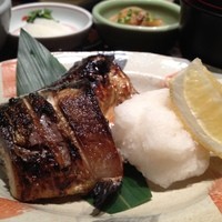 伊豆の旬 やんも 丸の内店 - サバの塩焼き